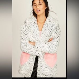 NWT Faux fur spotted womens coat - mob wife fashion